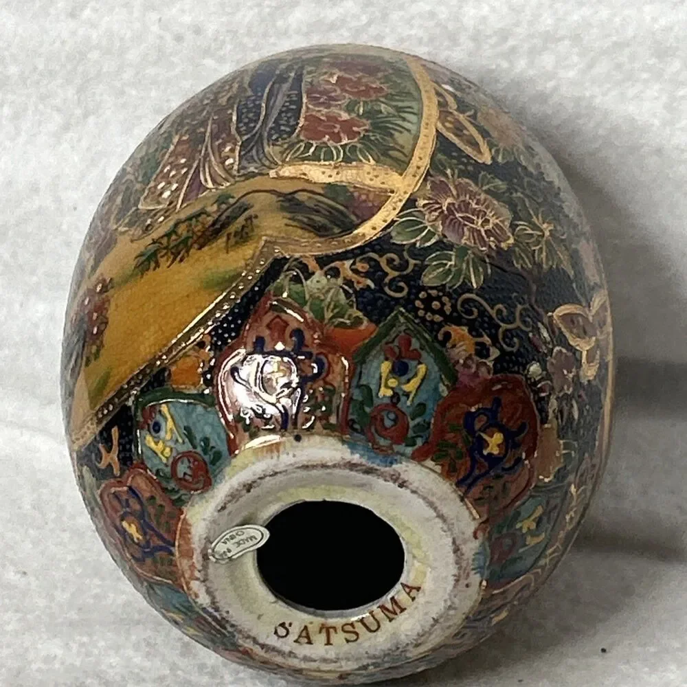 Vintage Japanese Royal Satsuma Pictorial Egg 7